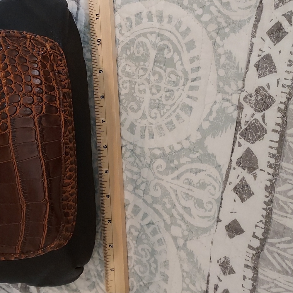 Handbag - Picture 8 of 12